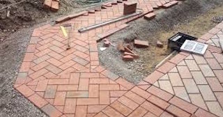 Укладка тротуарной плитки в Новошахтинске в октябре