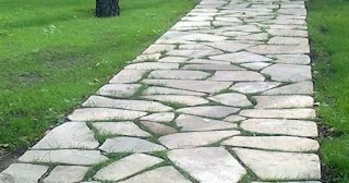 Профессиональная укладка камня на дорожки в Новошахтинске в октябре