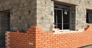 Профессиональная облицовка цоколя дома в Новошахтинске в октябре