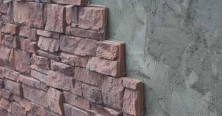 Качественная отделка цоколя фундамента снаружи в Новошахтинске в октябре