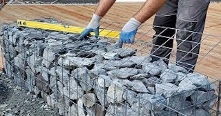 Устройство подпорной стенки из габионов в Новошахтинске в октябре